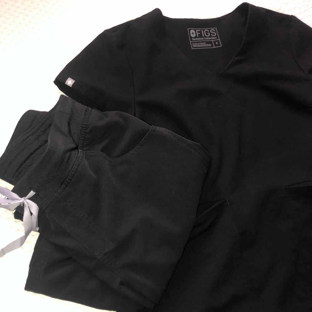 Figs scrubs